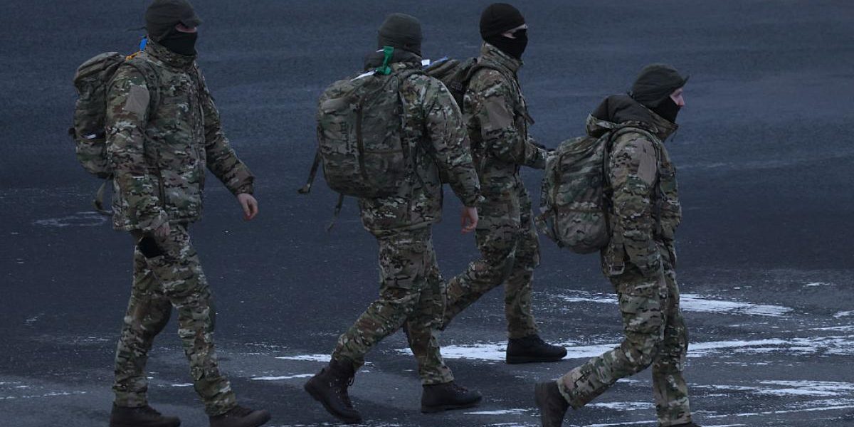 Trump, acuzat că vrea să anexeze Groenlanda: Temeri privind extinderea bazelor SUA