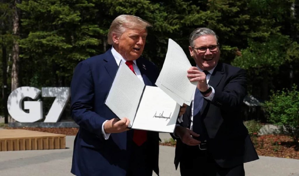 STARMER, exasperat: Acțiunile LOR (Trump și Putin) ne scumpesc energia!