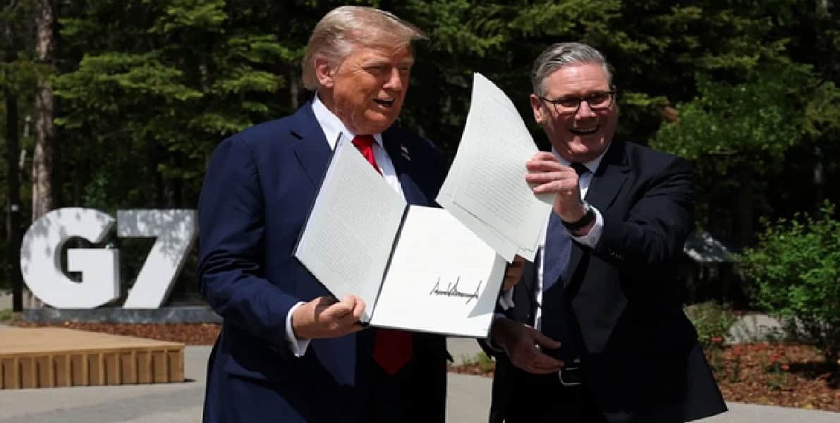 STARMER, exasperat: Acțiunile LOR (Trump și Putin) ne scumpesc energia!