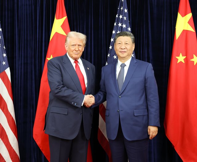 Trump deschide Strâmtoarea Ormuz pentru China. Xi Jinping promite: Fără arme Iranului