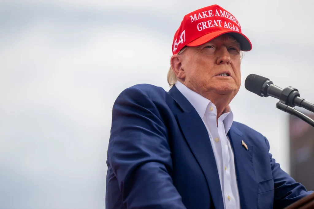 Rețeaua crypto-Trump, anchetată pentru escrocherii online periculoase