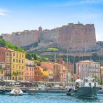 Turiști, BLOCAȚI în Corsica: Proteste pentru motorină, porturi închise