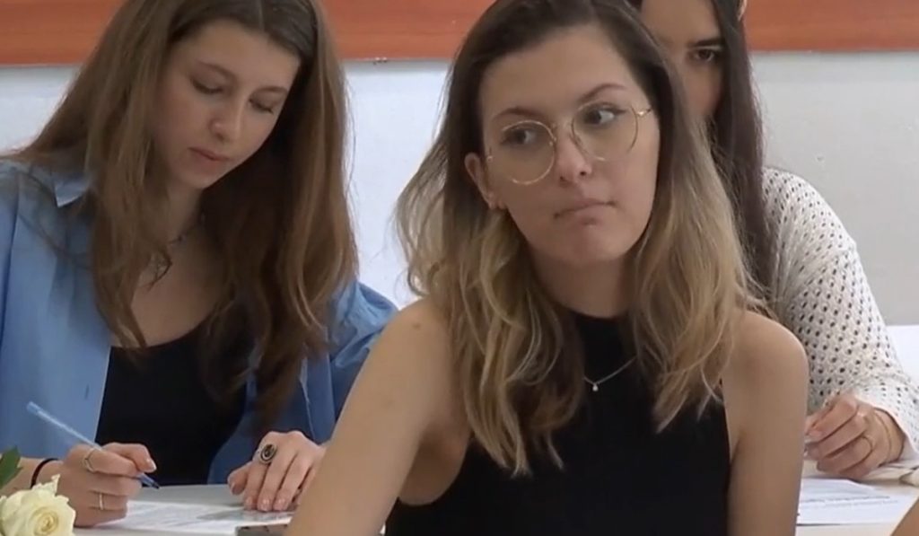 Ultimul efort înainte de vacanță: Greul începe pentru elevii de liceu din România