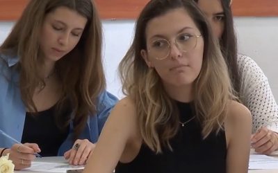 Ultimul efort înainte de vacanță: Greul începe pentru elevii de liceu din România