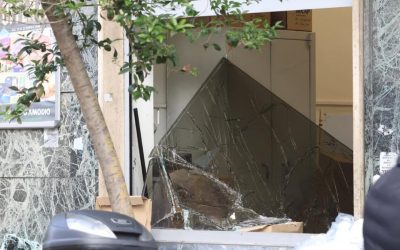 Jaf ÎN Napoli: Imaginile dezastrului lăsat de hoți la o bancă