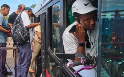 Ciclobusul din Havana, soluția genială anti-criză de combustibil din Cuba