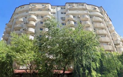 Bloc uriaș în centrul Bucureștiului, cu 50 de apartamente, scos la vânzare