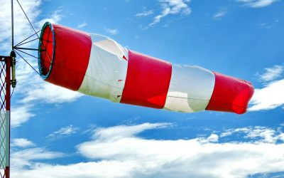 Vânt puternic și ninsori viscolite în mare parte din țară marți și miercuri