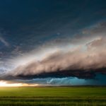 Vreme rece și capricioasă în România: Ploi, vânt și ninsori la munte sâmbătă