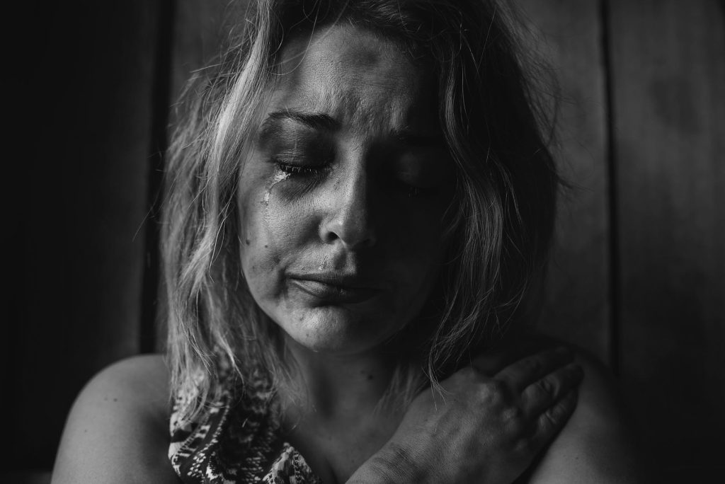 A scăzut drastic interesul presei din România față de violența feminină