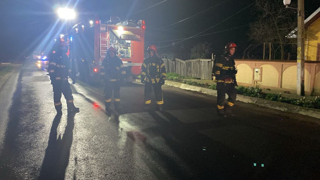 Un accident rutier grav s-a produs în această dimineață pe DN1D, în localitatea Cioranii de Jos, implicând o cisternă încărcată cu aproximativ 30.000 de litri de gaz GPL