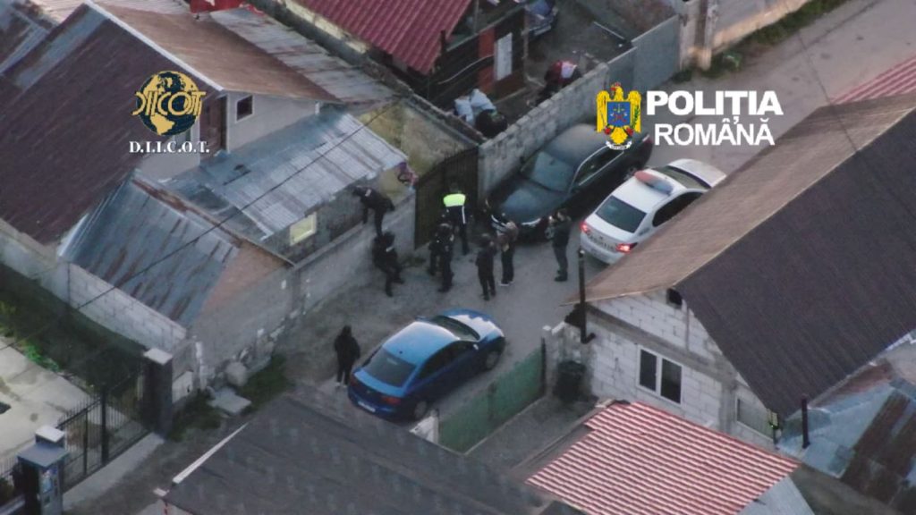 Percheziții DIICOT în București și județe: Rețea de trafic de persoane, destructurată