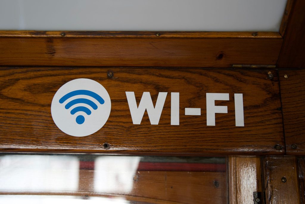 Noua rețea Wi-Fi: De ce viteza „super rapidă” e doar un mit pentru mulți?