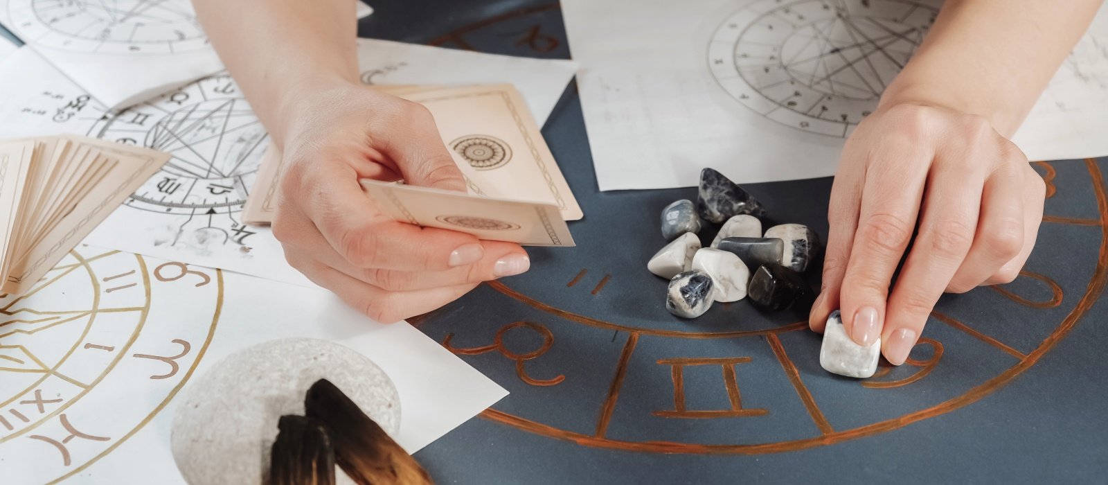 Perioada 8-15 aprilie aduce schimbări majore și oportunități neașteptate pentru toate zodiile, potrivit previziunilor astrologice