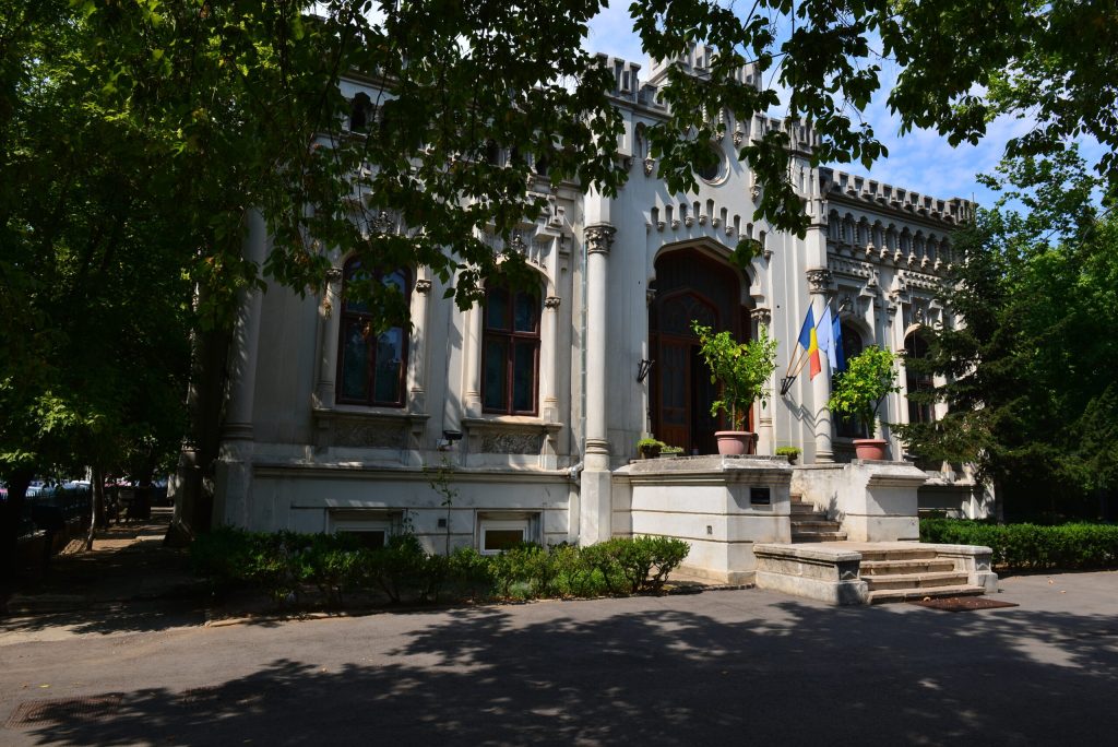 Grădina Casei Universitarilor, refăcută: Teatru de vară și hub studențesc prin concurs
