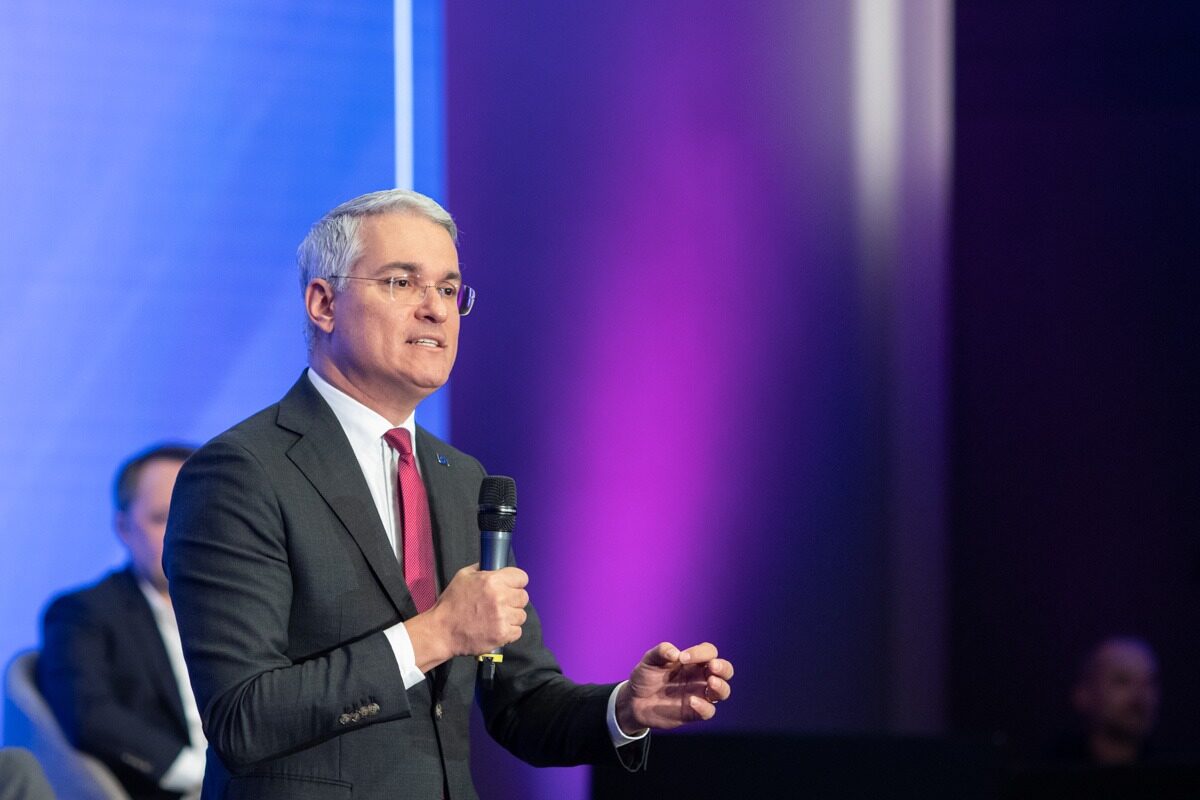 Pîslaru, despre salariu: „Soția mă întreține, greu de crezut!”