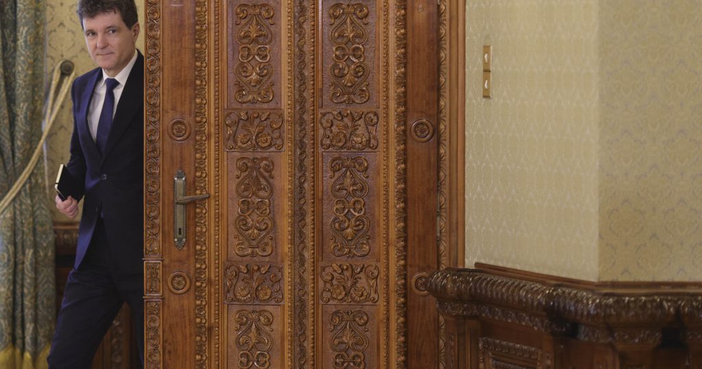 Nicușor Dan, contestat: Ce spun românii despre rolul său în criza politică (SONDAJ)