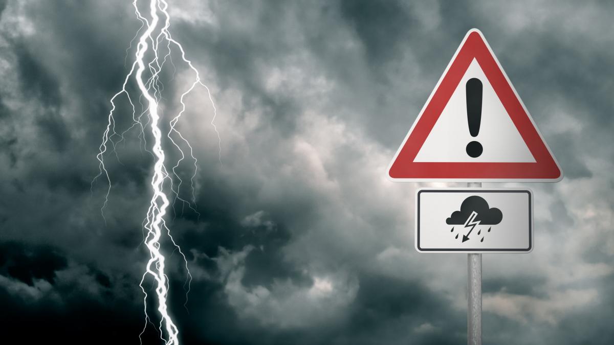 Alertă ANM: Cod galben de Furtuni și Grindină. Zonele afectate