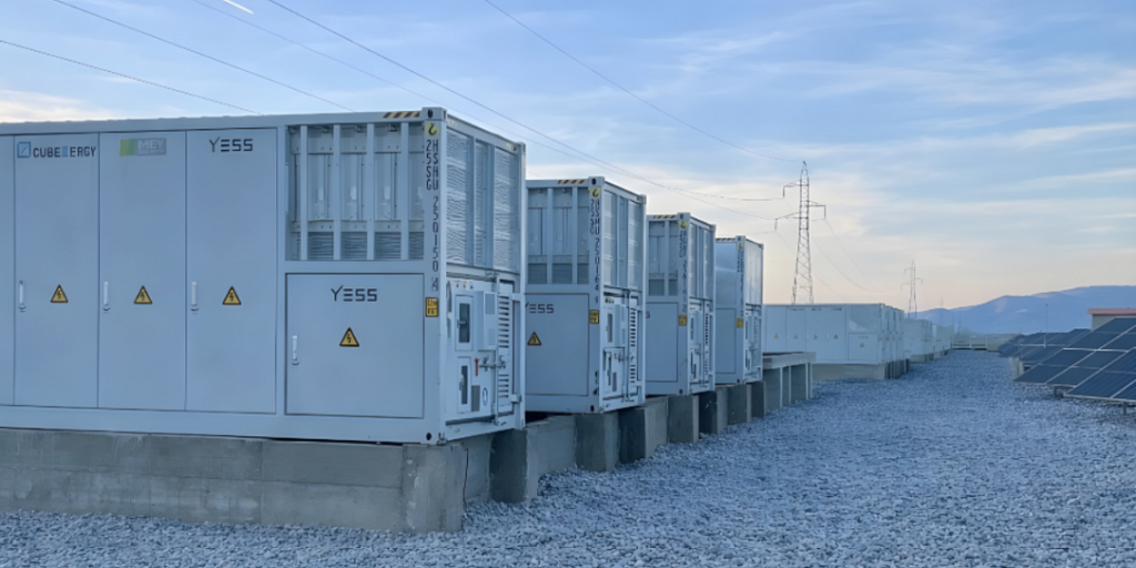 Baterii schimbă investițiile solare în România: Viziunea YESS Power