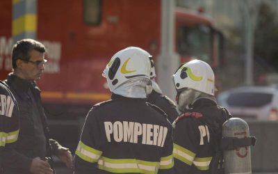 Incendiu la La Cocoșatu, în nordul Bucureștiului: 20 de persoane evacuate