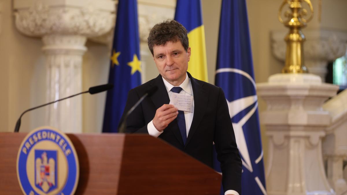 Nicușor Dan, la Galați, după atacul cu dronă rusească asupra blocului rezidențial