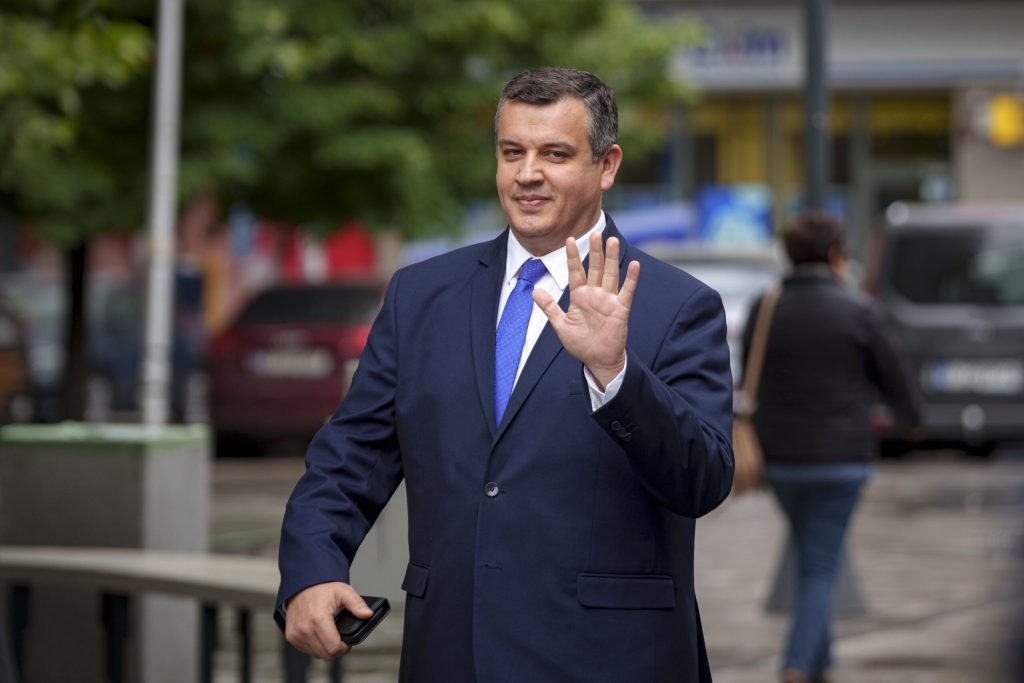 Tomac pregătește echipa de miniștri. Negociază cu tehnocrați