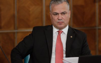Tabăra lui Bolojan se reunește separat, în timp ce Veștea negociază la Vila Lac voturile pentru Guvern. Nume vehiculate pentru ministere