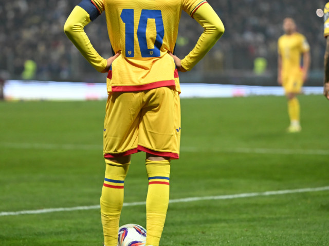 Hagi, debut cu numărul 10! Cine a îmbrăcat tricoul la primul meci?