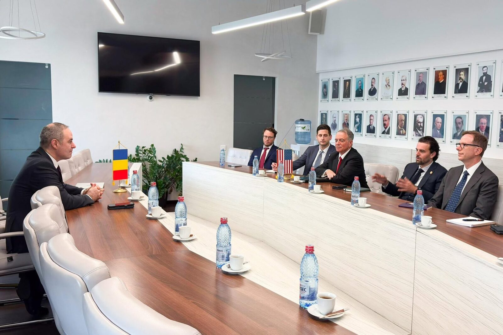 Finanțe: Capital american în România, subiect de discuții cu SUA
