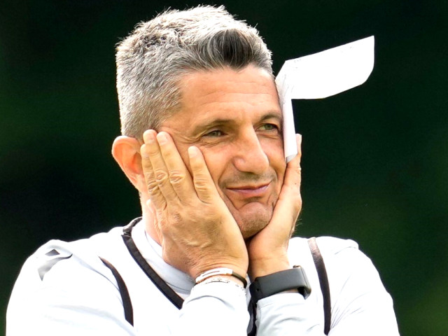 Lucescu refuză 7 mil. €. Negociază cu alt club