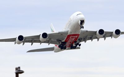 Fisuri la aripi Airbus A380: 16 avioane, inspecție urgentă
