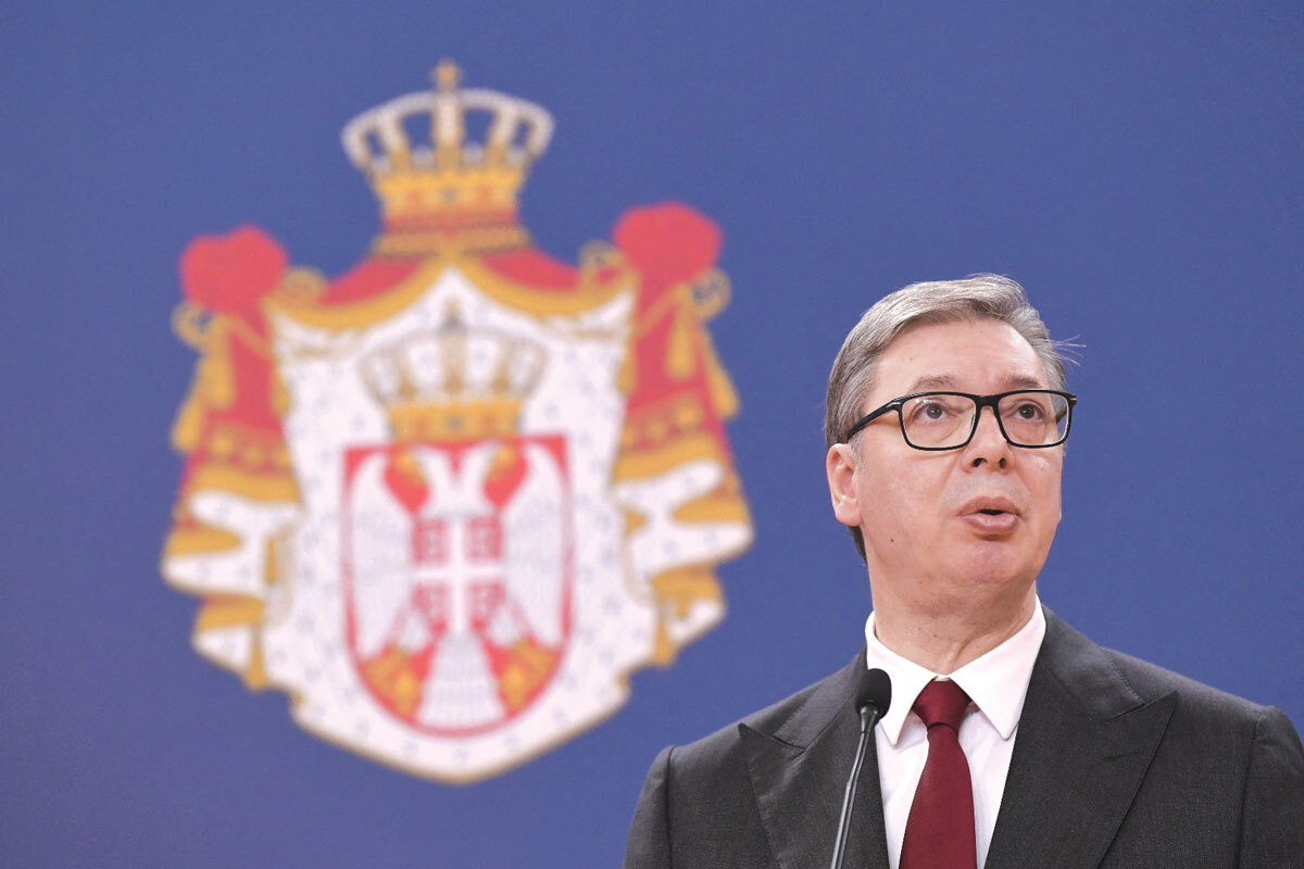 Vucic: Concedii medicale cât în România gonește investitorii din Serbia