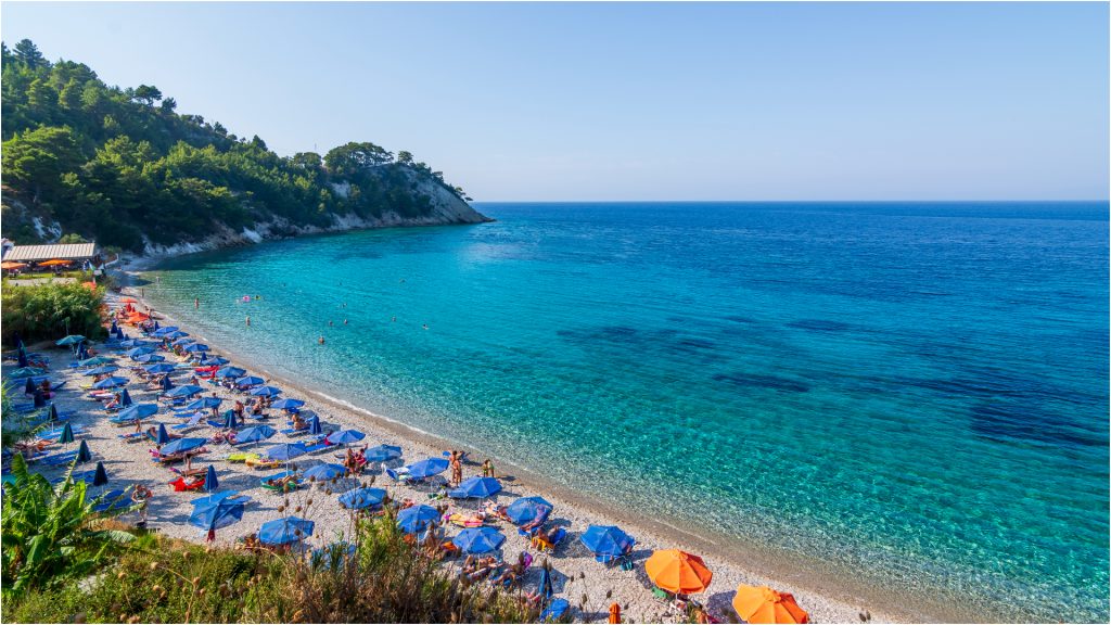 Grecia supraveghează plajele cu drone și sateliți