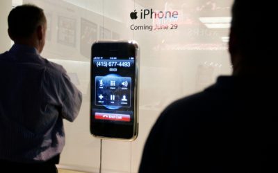 iPhone, vinovat de declinul natalității în SUA? Un studiu șocant