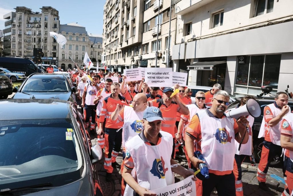 AMBULANȚA E ȘI MAI SĂRACĂ: Grevă în București din cauza noii legi