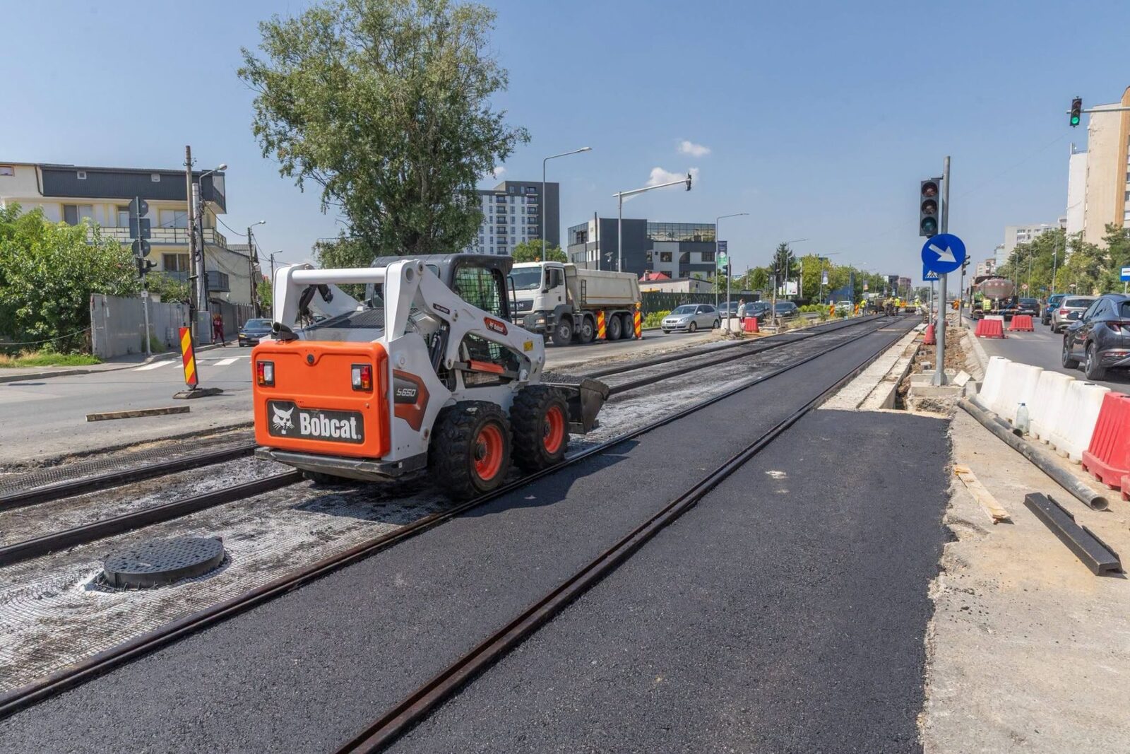 Prelungirea Ghencea: Asfalt pe tronsonul 2 al liniei de tramvai