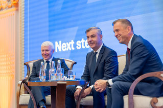 Polonezii de la Polpharma, noii proprietari ai fabricii de medicamente Biofarm, vor să aducă noi medicamente pe piaţa locală după achiziţie