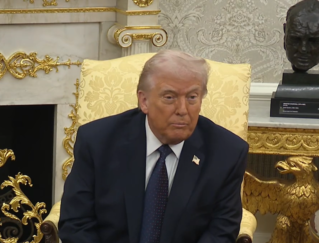 Trump amenință Iranul: bombardament fără precedent la asasinat
