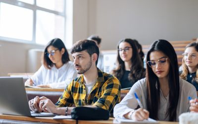 Admitere 2026: Facultăți fără examen, doar cu media de la Bac