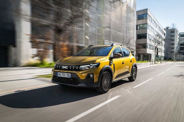 Dacia Sandero, detronată! Ce model amenință Europa