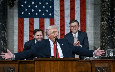 Trump în România: Cine controlează afacerea cu turnurile de la Cluj și București
