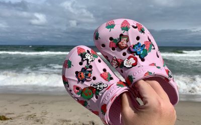 Jibbitz: 9 trucuri pentru Crocs personalizate acum
