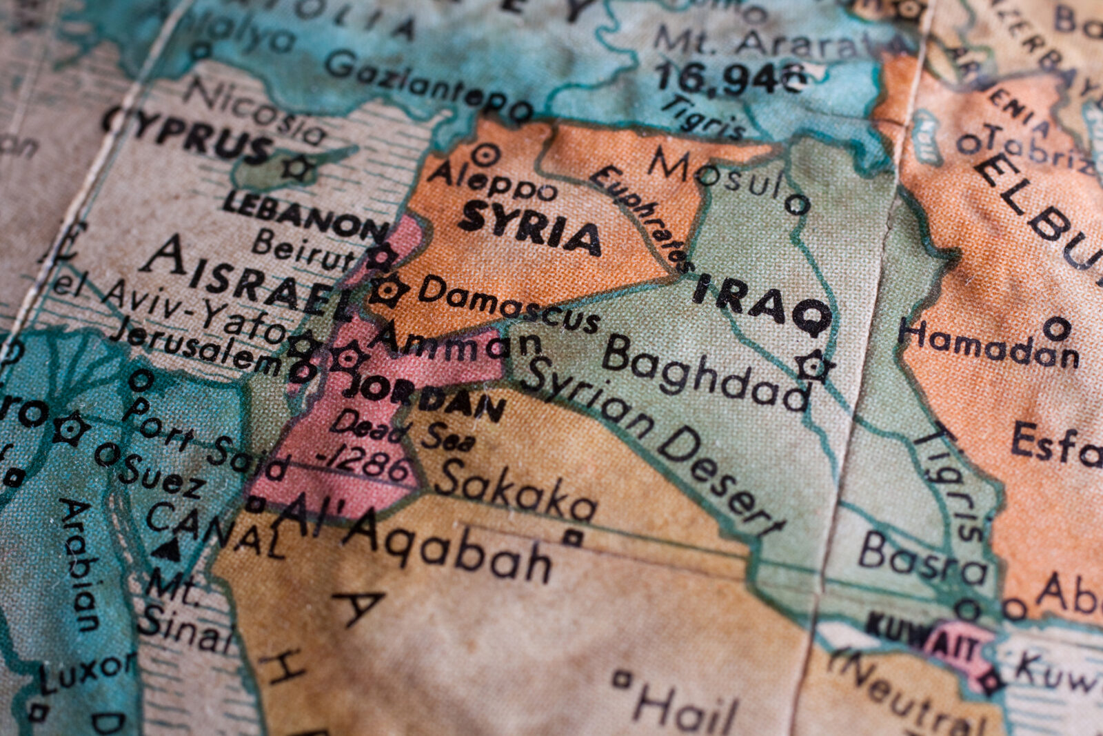 Curzii din Siria se dizolvă: „Țara intră în pace”