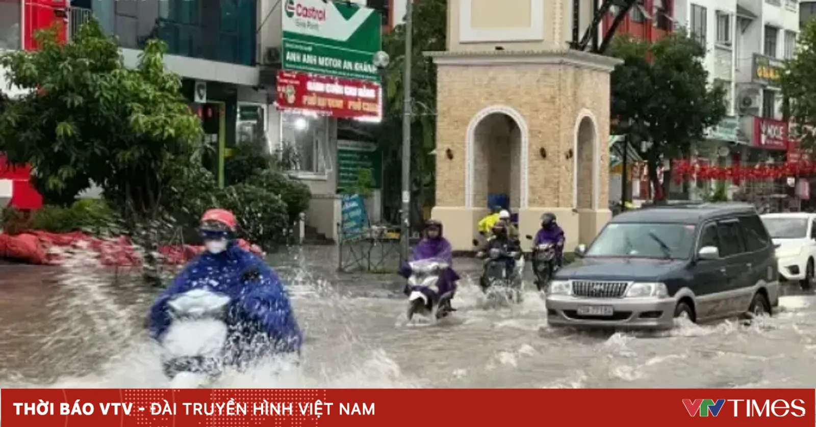 Tornade în Vietnam, soare în Centru
