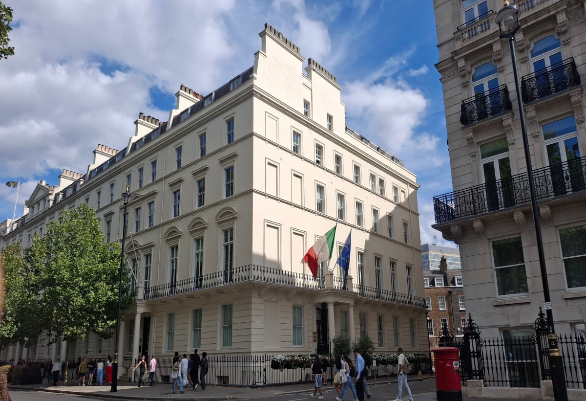 INTERNI expune la Londra arhitecturi efemere