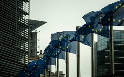 CE atacă legea decarbonizării: Risc financiar și secuitatea energetică a României