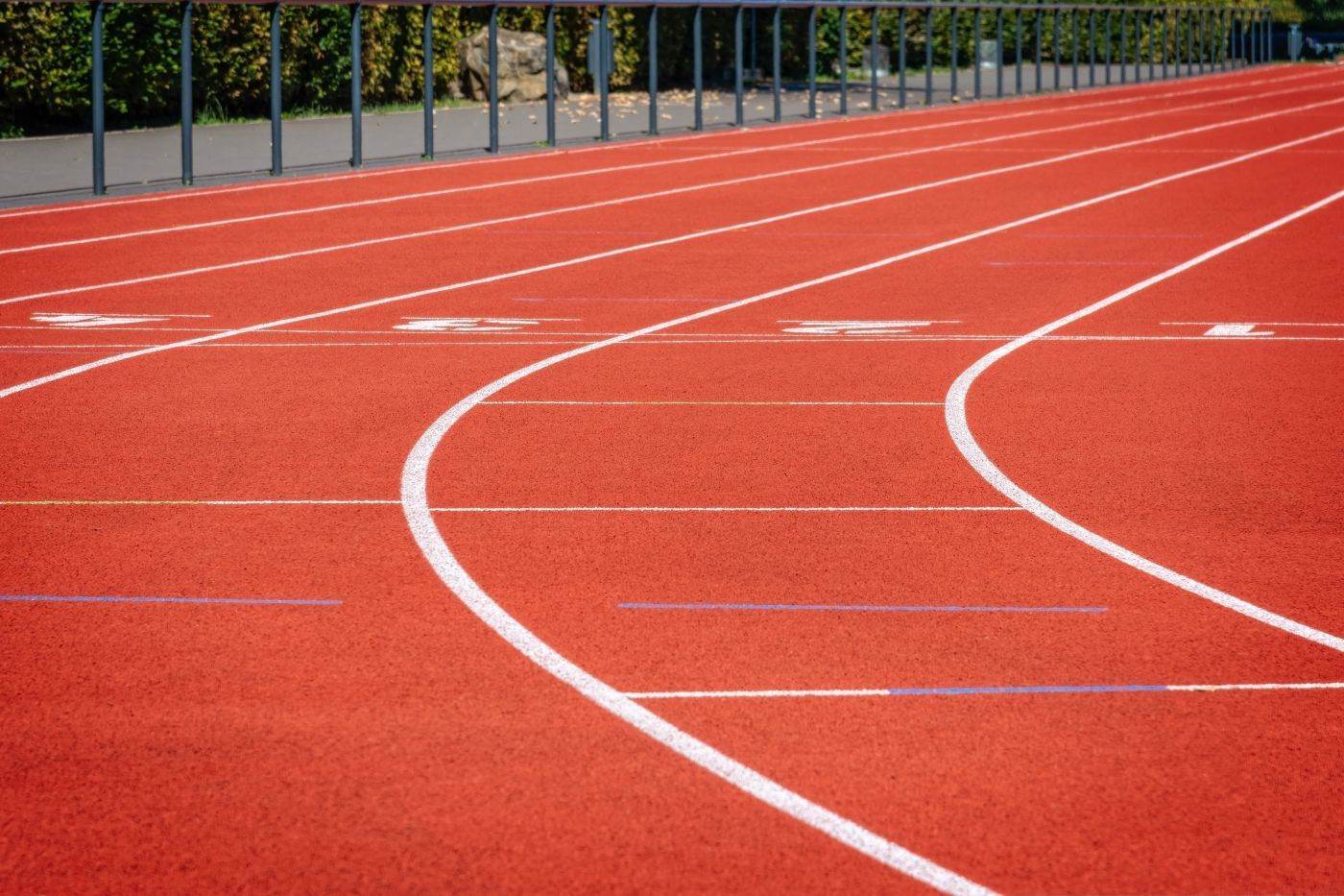 URĂȚĂ, AUR LA 400 M GARDURI!