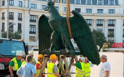 Bucureștiul își redescoperă vulturul: monumentul revine pe Universitate