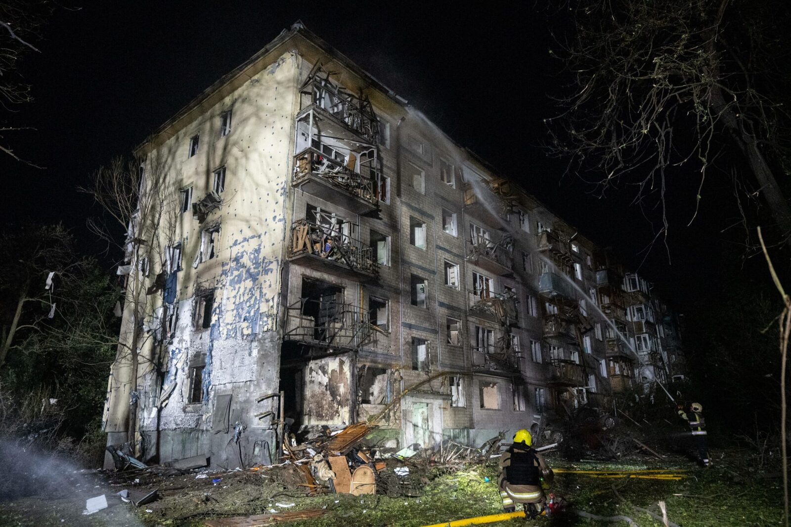 Kiev, sub asediu: drone și rachete balistice, trei morți, inclusiv un copil