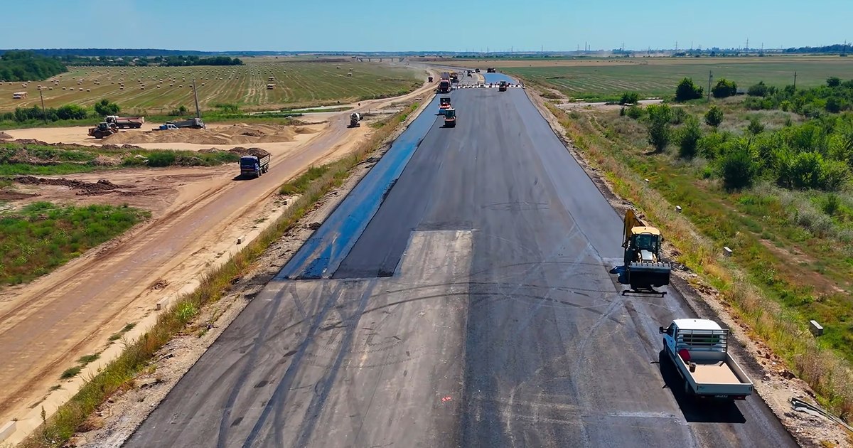 Mitul chinezilor rapizi și harnici, spulberat în România. Întârzieri majore pentru gigantul CCECC la lotul 3 al Autostrăzii A0 Nord